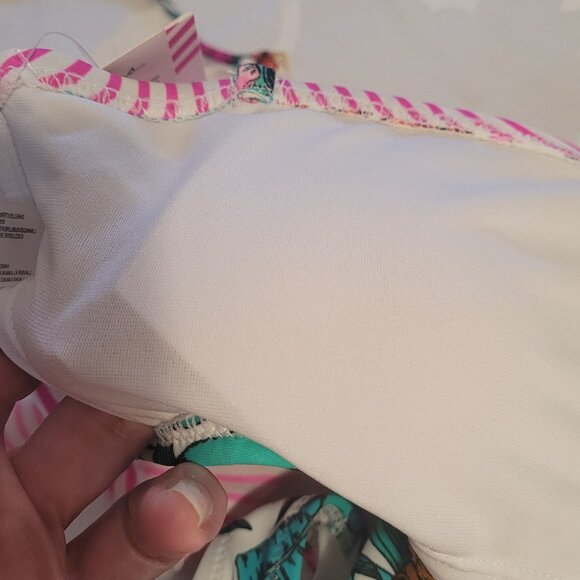 ✨NWT✨ Gorgeous Raisins Cut-Away Swimsuit - Picture 6 of 6